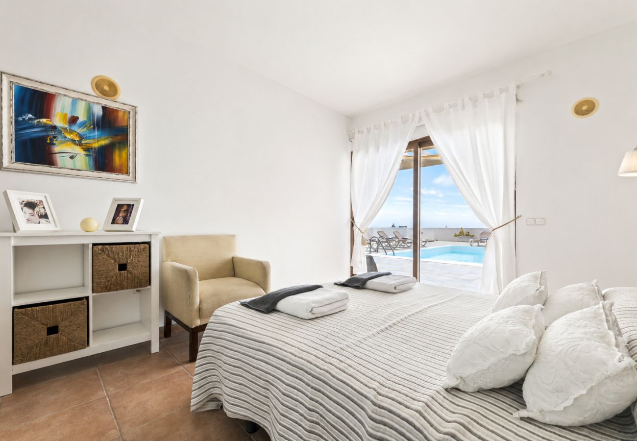 Villa in Playa Blanca - Villa Flora - Villasexperience