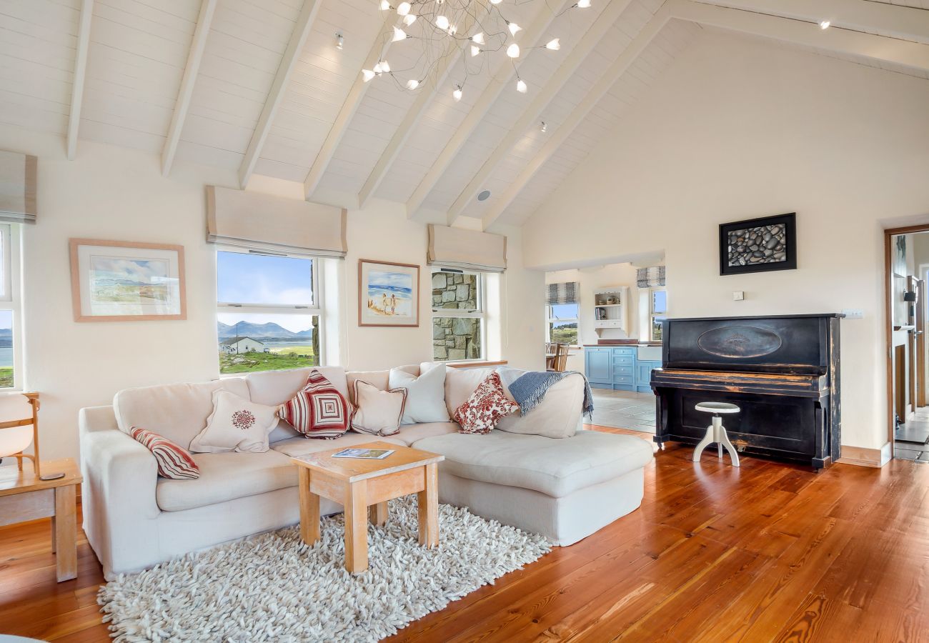 House in Ballyconneely - Diamond Cottage Mannin luxurious spacious property