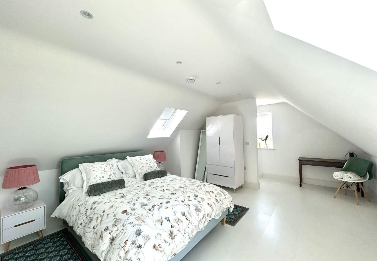 House in Ballyconneely - Doleen Quay House is a luxurious beach holiday home 