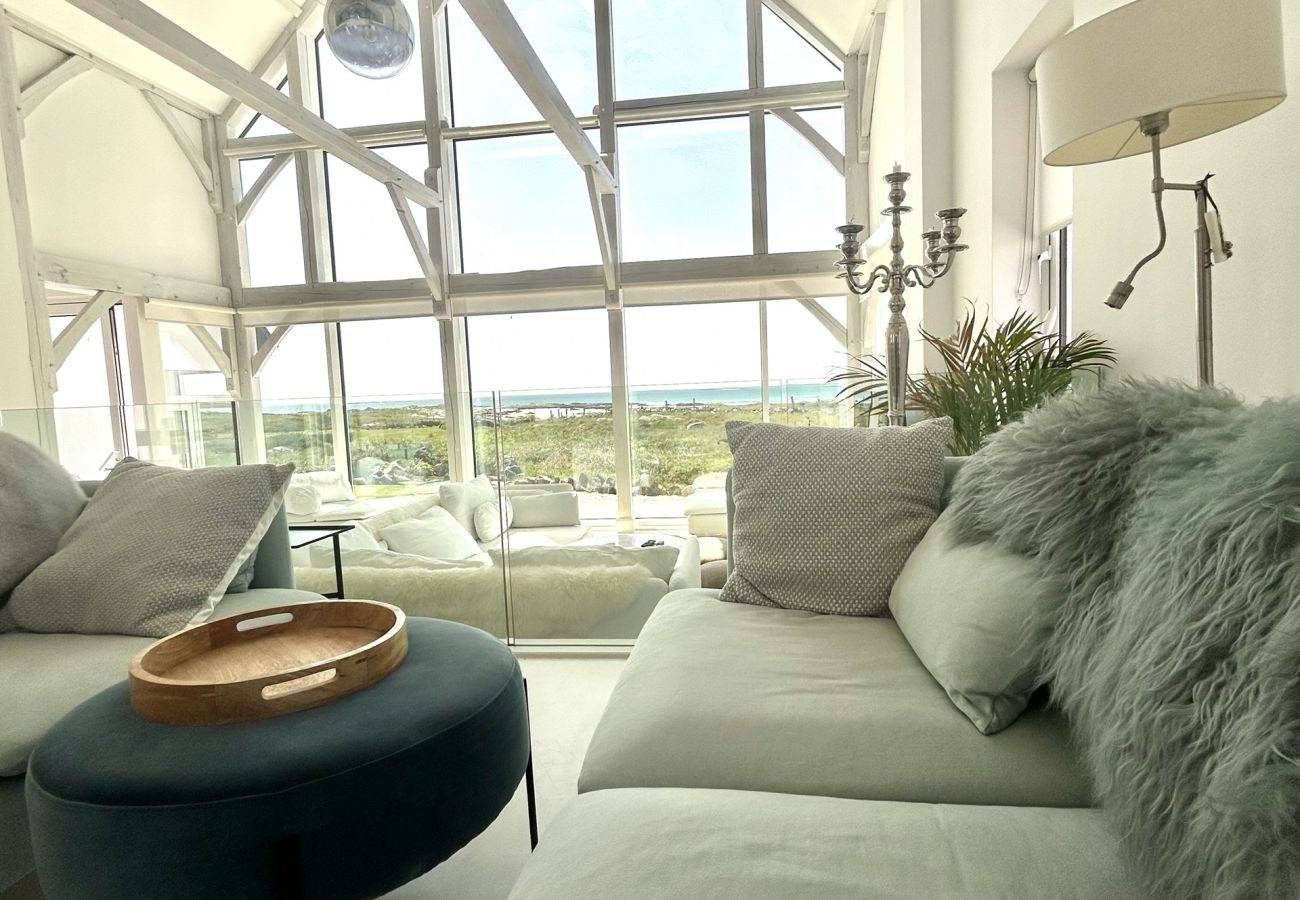 House in Ballyconneely - Doleen Quay House is a luxurious beach holiday home 