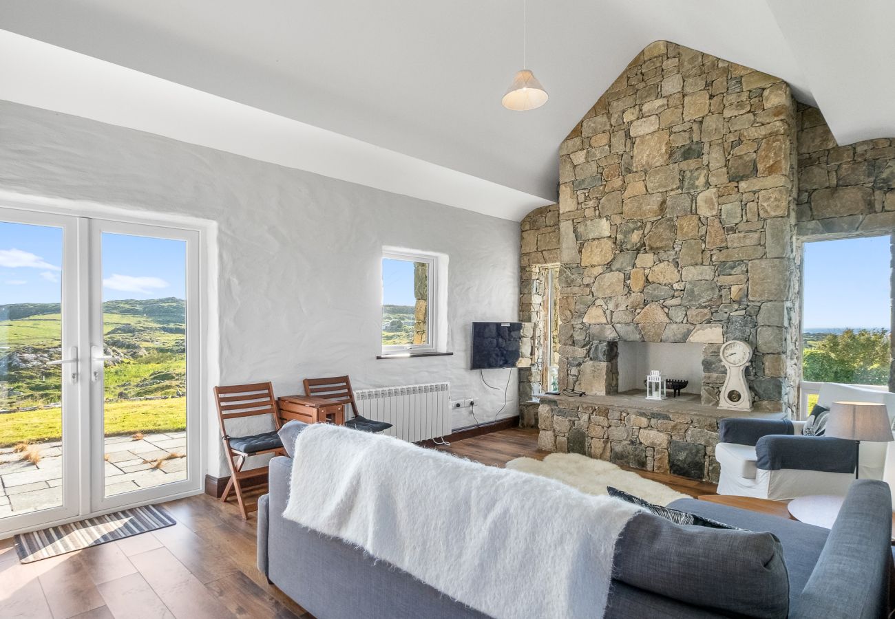House in Ballyconneely -  Paddy Carrolls Coastal Escape in Ballyconneely, Connemara