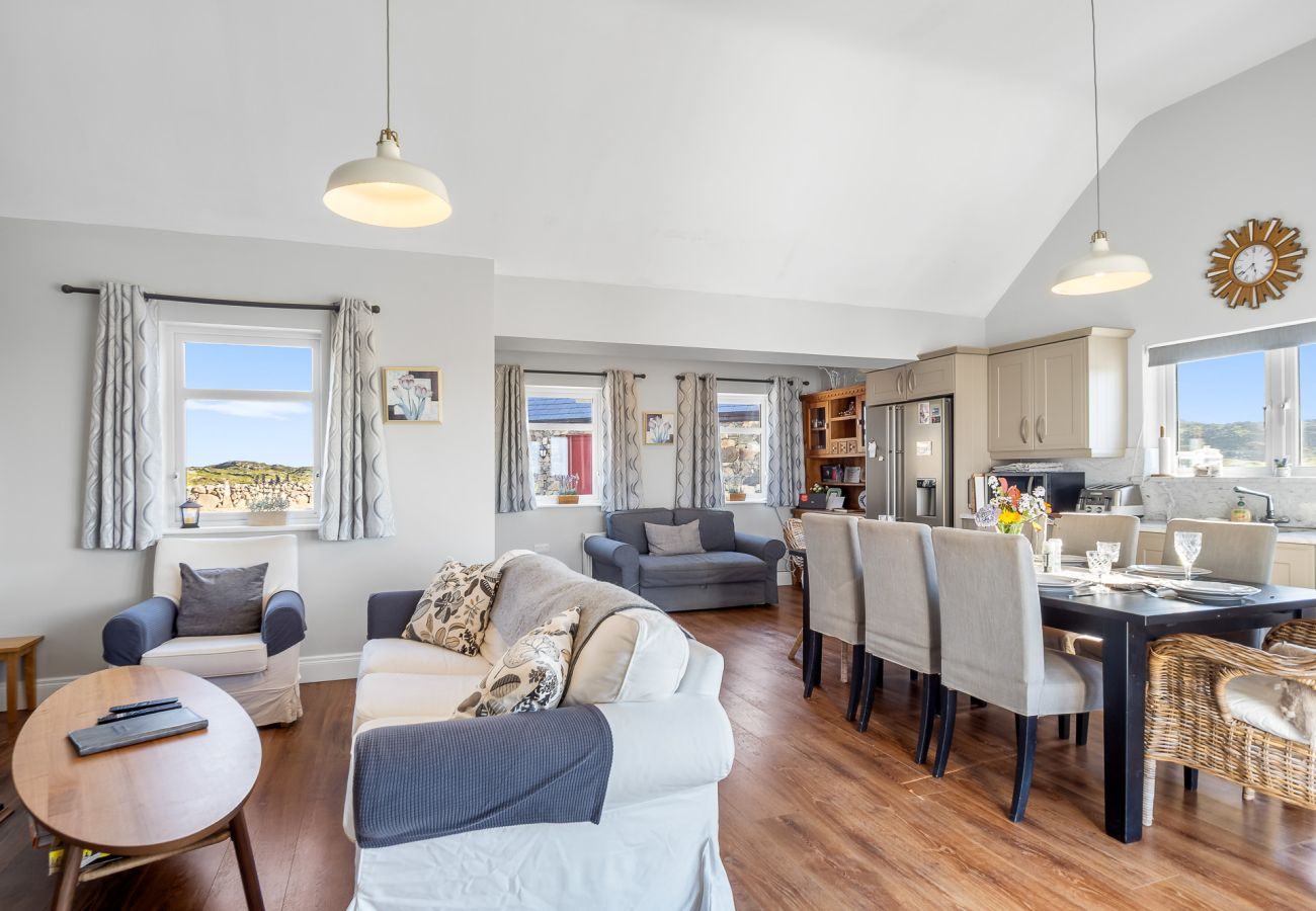 House in Ballyconneely -  Paddy Carrolls Coastal Escape in Ballyconneely, Connemara