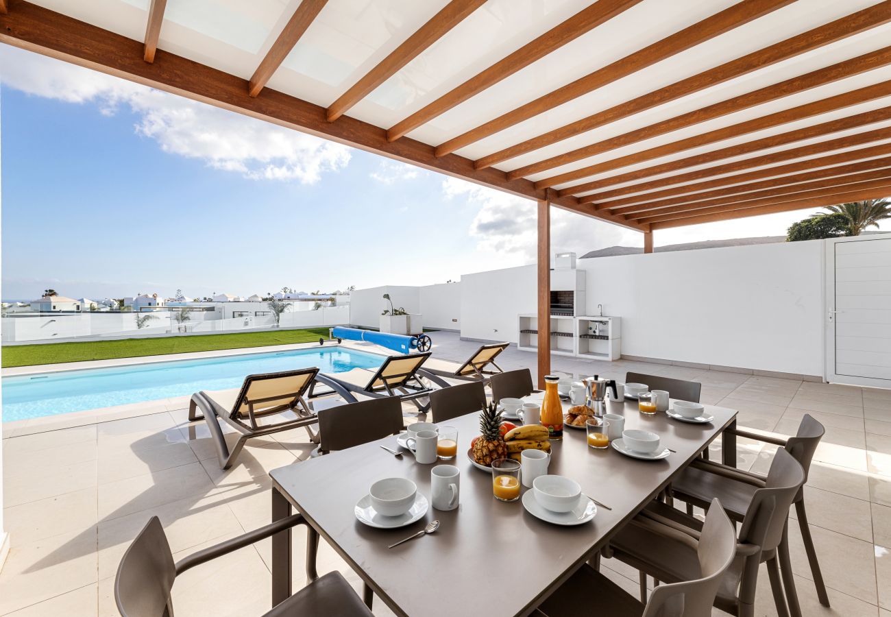Villa in Playa Blanca - Villa Isamar 14B - Villas Lanzarote - VipVipVillas