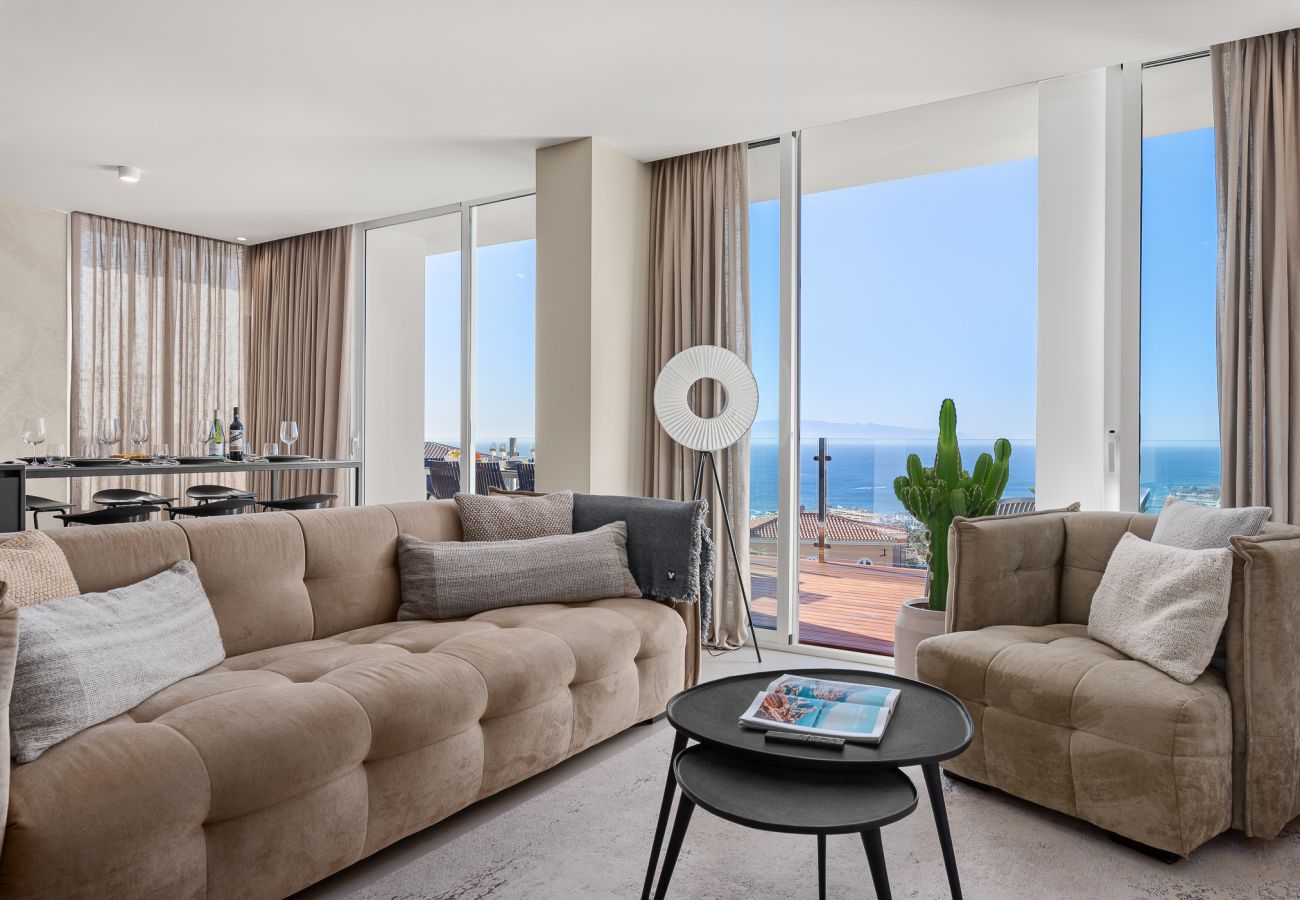 Villa in Adeje - Golden Horizon Retreat