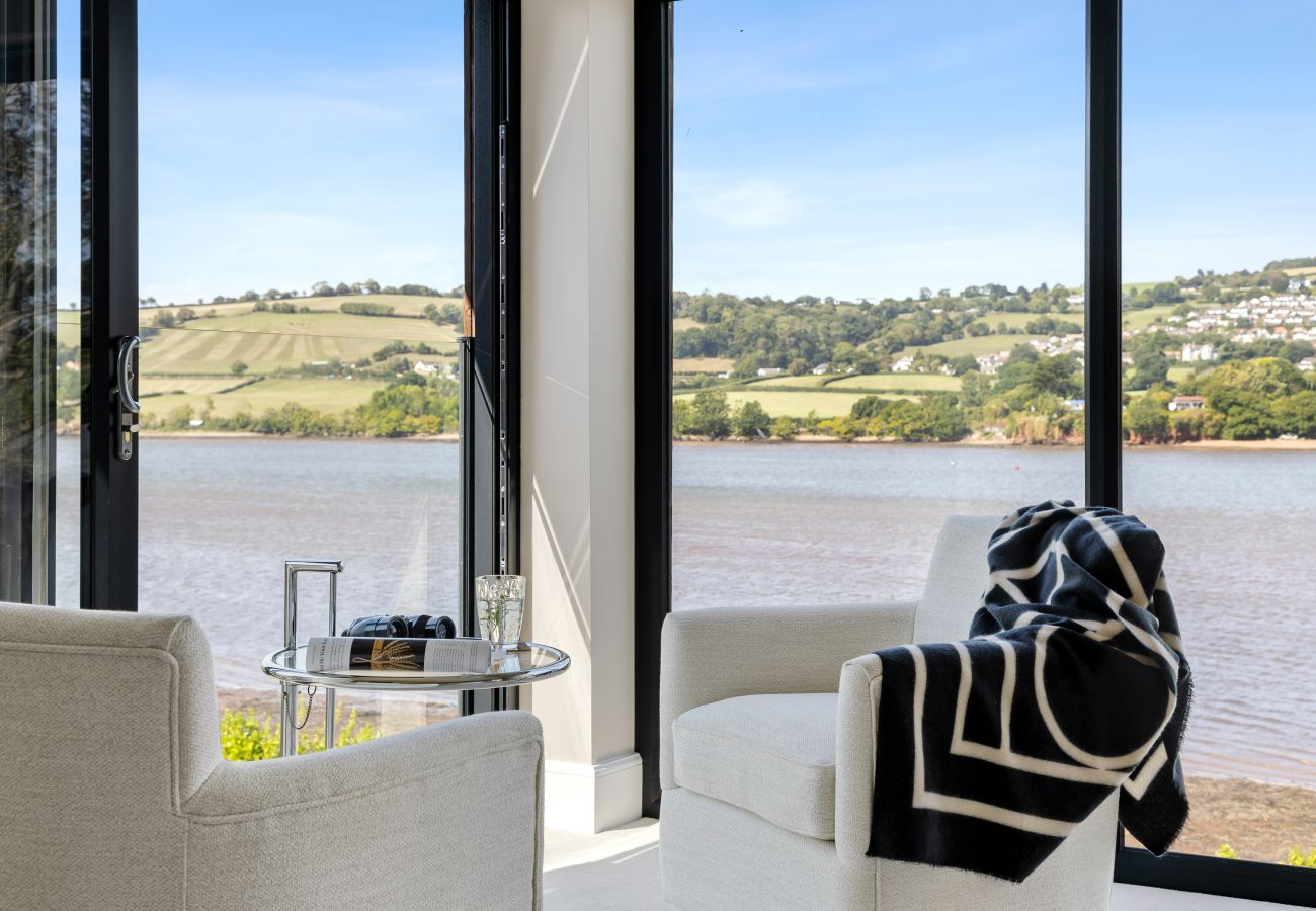 Master bedroom with Juliet balcony and river view