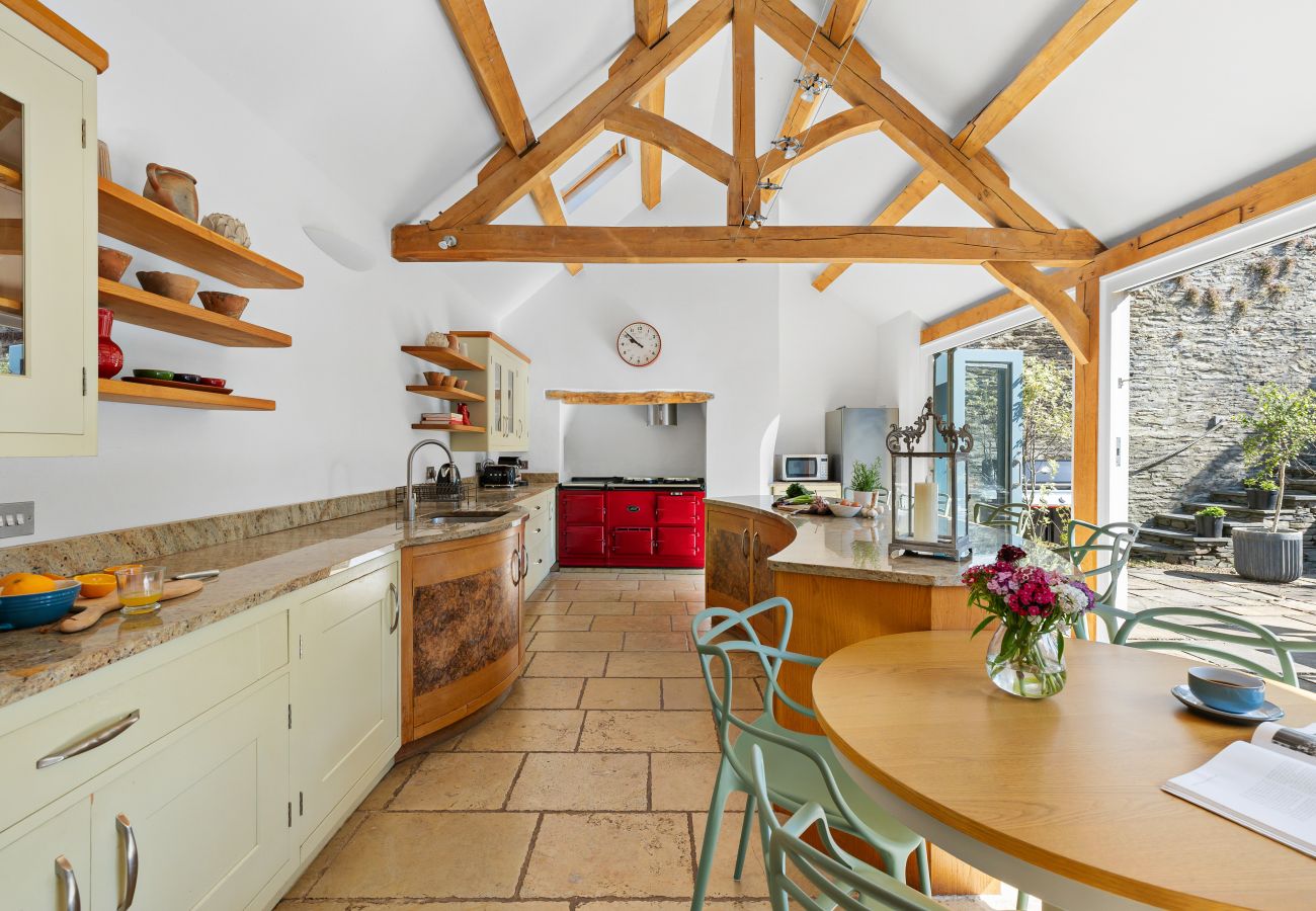 Country house in Kingsbridge - Lower Easton Farmhouse: Near Kingsbridge, a beautifully restored Grade II countryside retreat
