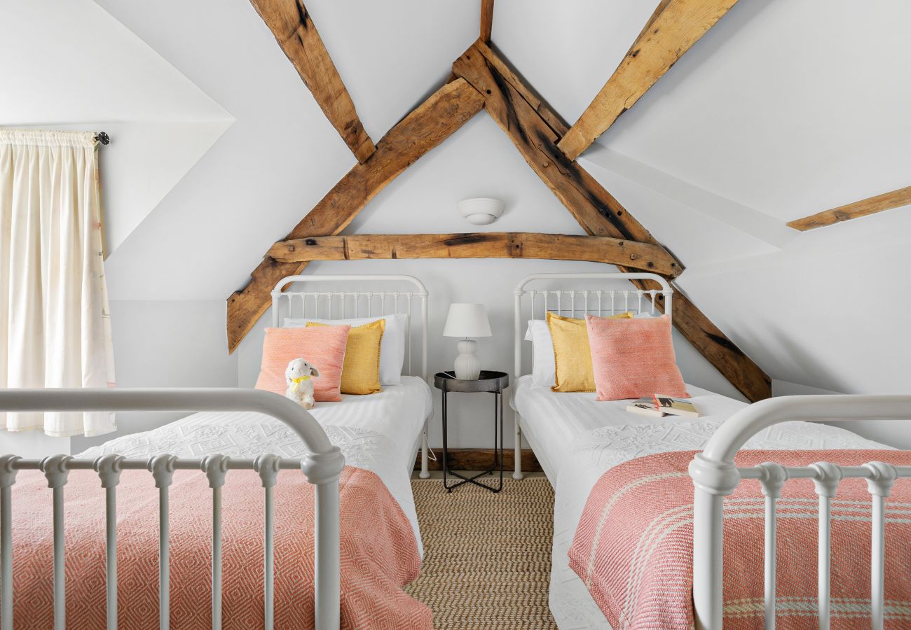 Country house in Kingsbridge - Lower Easton Farmhouse: Near Kingsbridge, a beautifully restored Grade II countryside retreat