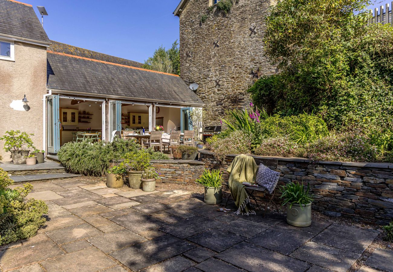 Country house in Kingsbridge - Lower Easton Farmhouse: Near Kingsbridge, a beautifully restored Grade II countryside retreat