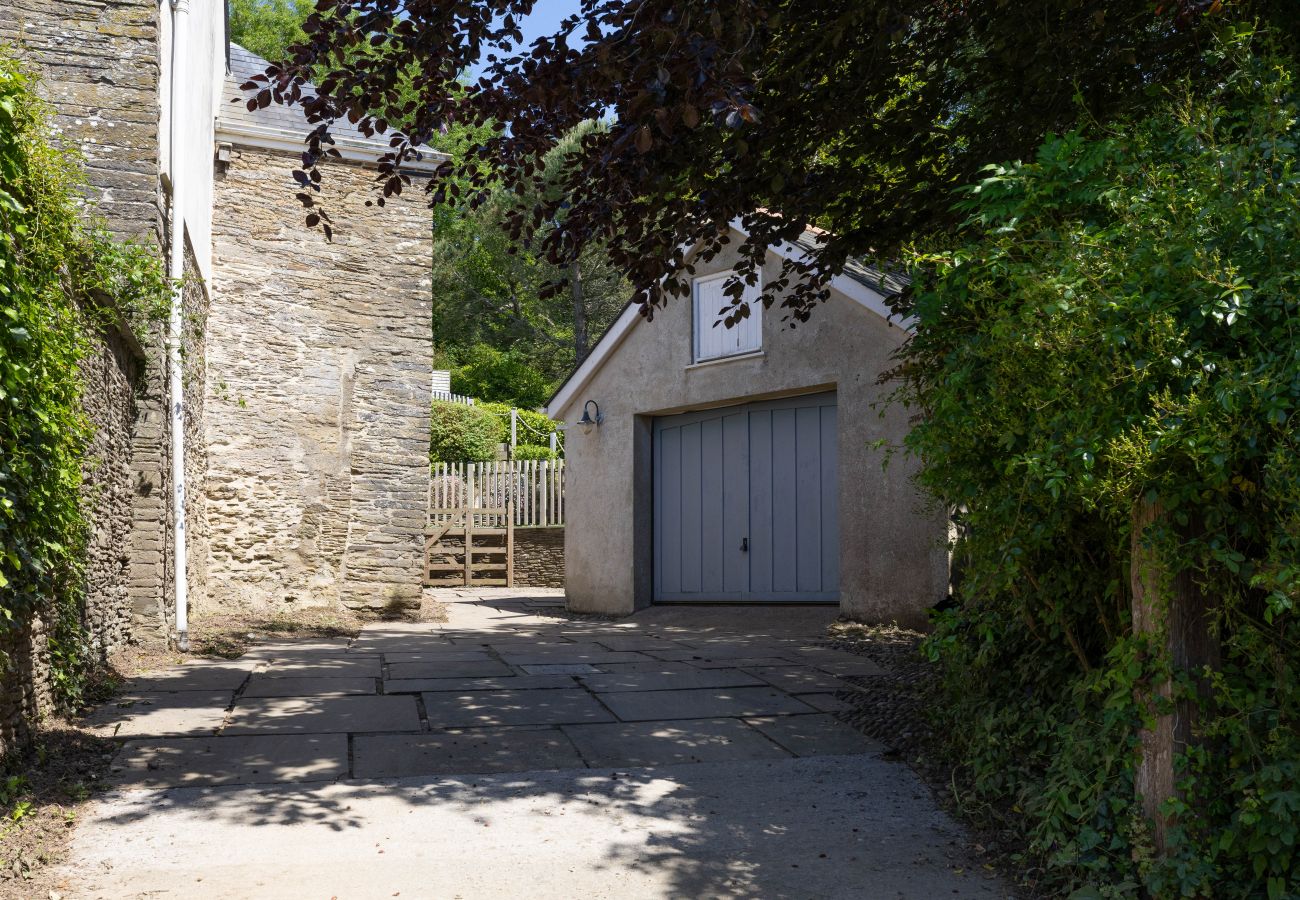 Country house in Kingsbridge - Lower Easton Farmhouse: Near Kingsbridge, a beautifully restored Grade II countryside retreat